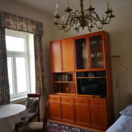 Garconniere Im Ehemaligen Hotel Austria غموندين المظهر الخارجي الصورة